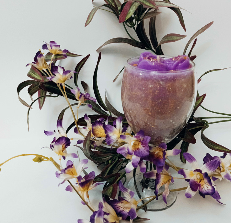 شمع پارافینی بنفش روشن